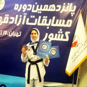 افتخارآفرینی نادیا اقبالی در مسابقات هان مادانگ قهرمانی کشور